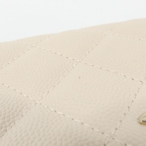 CHANEL Cream Wallet - Picture 4 of 7